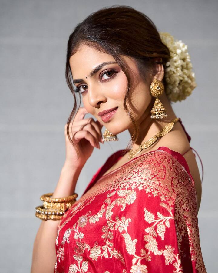 மாளவிகா இதுவரை பல படங்களில் நடித்து இருந்தாலும், தங்கலானில் சிறப்பாக நடித்துள்ளதாக சொல்லப்படுகிறது.