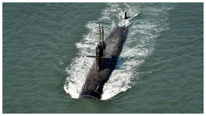 इसी बीच भारतीय नौसेना को दूसरी परमाणु मिसाइल पनडुब्बी मिलने वाली है. न्यूक्लियर पावर से लैस ये सबमरीन जल्द ही तैनात कर दी जाएगी.