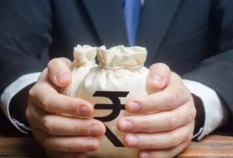 ਕਿਉਂ ਅਮੀਰ ਨਹੀਂ ਬਣ ਪਾਉਂਦੇ ਮੱਧ ਵਰਗ ਦੇ ਲੋਕ, ਦਿੱਗਜ ਨਿਵੇਸ਼ਕ ਨੇ ਦੱਸਿਆ ਕਾਰਨ, ਸੋਸ਼ਲ ਮੀਡੀਆ 'ਤੇ ਛਿੜੀ 'ਜੰਗ'