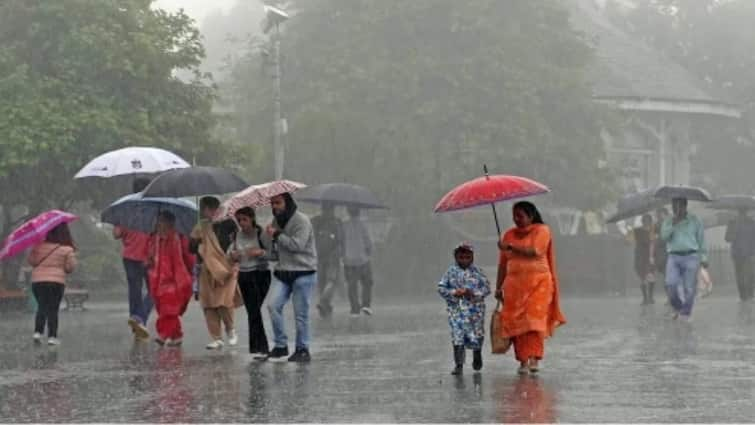 TN Weather 15 Districts chance to heavy rain including trichy perambalur know full details TN Rains: 15 மாவட்டங்களில் வெளுக்கப்போகுது மழை! உங்க மாவட்டத்துல வானிலை எப்படி? முழு விவரம்