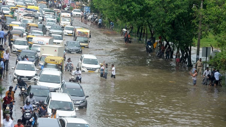 Monsoon 2024 Heavy Rains Batter India Waterlogging Delhi NCR Punjab Haryana IMD Forecasr Landslide Flash Flood Himachal Pradesh Kerala Rains Updates Heavy Rains Batter India Causing Disruption From Waterlogging, IMD Forecasts More Downpour — Updates