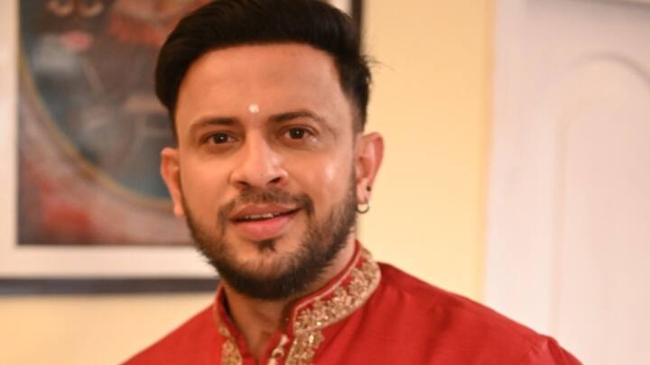 অনিন্দ্যকে দেখা যাবে কঙ্কাবতীর স্বামীর চরিত্রে। এই গল্পে কিছুটা নেতিবাচক ভূমিকাতেই দেখা যাবে অনিন্দ্যকে।