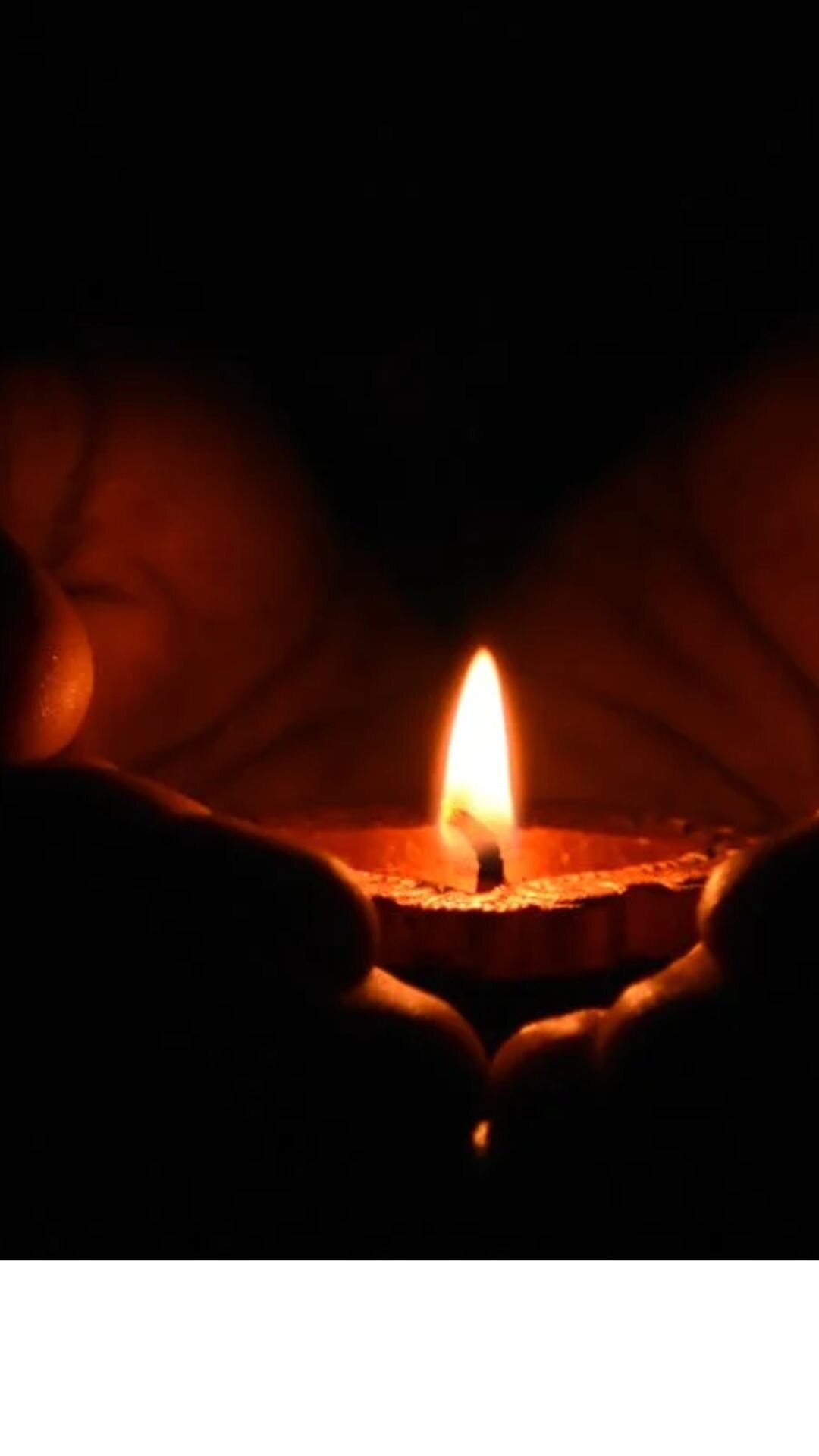 ஆடி மாத கடைசி வெள்ளியில் வரும் இந்த வரலட்சுமி விரதம் மிகுந்த சிறப்பு வாய்ந்ததாக கருதப்படுகிறது