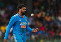 Harbhajan Singh : रोहित शर्मा आणि विराट कोहली किती वर्ष खेळतील, कधी निवृत्त होतील, हरभजन सिंगनं वर्तवले वेगवेगळे अंदाज