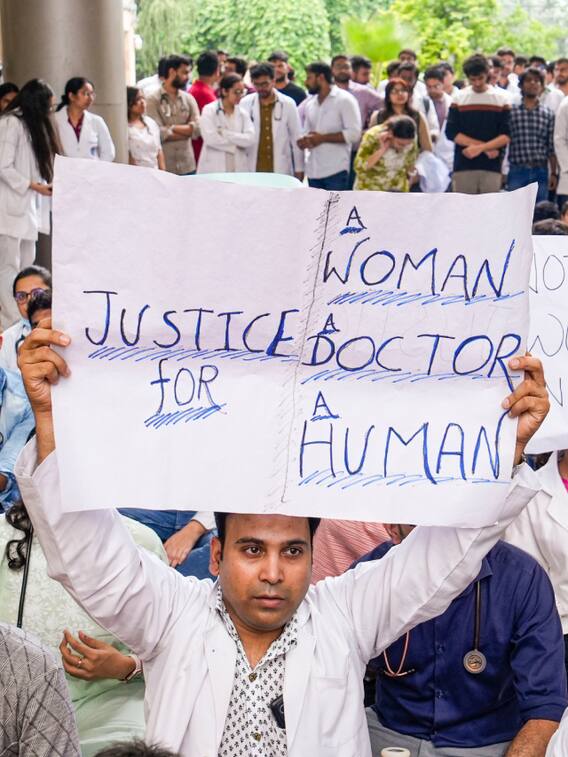 दिल्ली के 10 हॉस्पिटल में डॉक्टर्स की हड़ताल जारी, ये सेवाएं रहेंगी प्रभावित