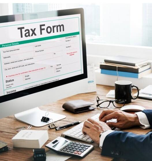 ਈ-ਵੇਰੀਫਿਕੇਸ਼ਨ ਤੋਂ ਬਿਨਾਂ, ਆਈਟੀਆਰ ਫਾਈਲਿੰਗ ਨੂੰ ਪੂਰਾ ਨਹੀਂ ਮੰਨਿਆ ਜਾਵੇਗਾ। ਰਿਟਰਨ ਭਰਨ ਦੇ 31 ਦਿਨਾਂ ਦੇ ਅੰਦਰ ਈ-ਵੈਰੀਫਿਕੇਸ਼ਨ ਦੀ ਪ੍ਰਕਿਰਿਆ ਨੂੰ ਪੂਰਾ ਕਰਨਾ ਜ਼ਰੂਰੀ ਹੈ। ਨਹੀਂ ਤਾਂ ਕਲੇਮ ਨੂੰ ਰੱਦ ਕਰ ਦਿੱਤਾ ਜਾਵੇਗਾ। ਧਿਆਨ ਵਿੱਚ ਰੱਖੋ ਕਿ ਤੁਸੀਂ ਆਧਾਰ OTP, ਨੈੱਟ ਬੈਂਕਿੰਗ ਜਾਂ ਸਾਈਨ ITR-V ਰਾਹੀਂ ਈ-ਵੇਰੀਫਿਕੇਸ਼ਨ ਨੂੰ ਪੂਰਾ ਕਰ ਸਕਦੇ ਹੋ।