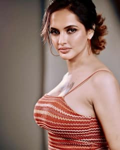 Jyothi Poorvaj : జగతి మేడమ్​ని చూస్తే స్టూడెంట్ అనుకుంటారేమో.. ఫోటోల్లో చాలా హాట్​గా ఉంది కదూ