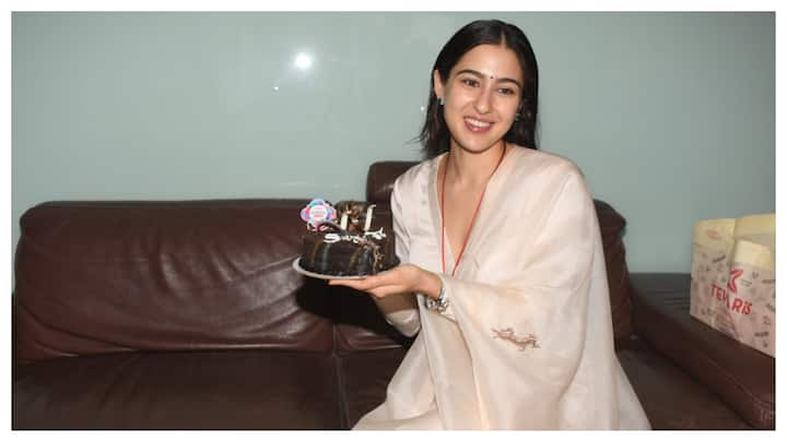 Sara Ali Khan, who turned 29 today, celebrated her birthday by spending time with the paparazzi.