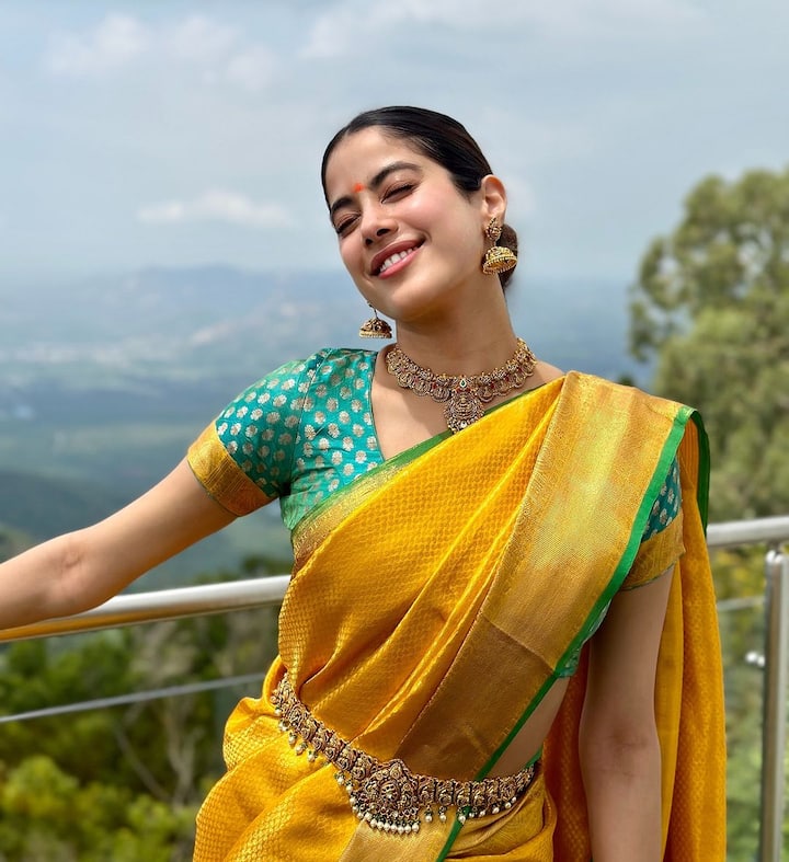 திருப்பதி ஏழுமலையானை தரிசித்த பின்னர் எடுத்த புகைப்படத்தை பதிவிட்டுள்ளார்.