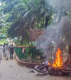 बांग्लादेश में हिंसा के बीच PAK के राष्ट्रपति जरदारी ने पाकिस्‍तानी हिंदुओं के लिया कहा- कसम खाता हूं...