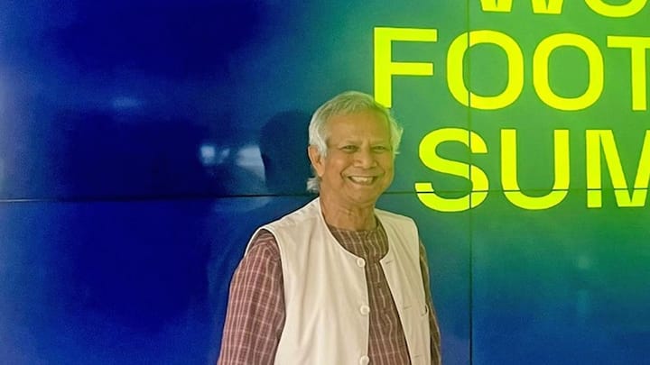 बांग्लादेश में 16 लोगों का सलाहकार परिषद है, जिसमें दो छात्र नेता नाहिद इस्लाम और आसिफ मोहम्मद भी हैं. मोहम्मद यूनुस ने बांग्लादेश में फैली अशांति पर चिंता जाहिर की और पूरे देशवासियों से शांति की अपील की.