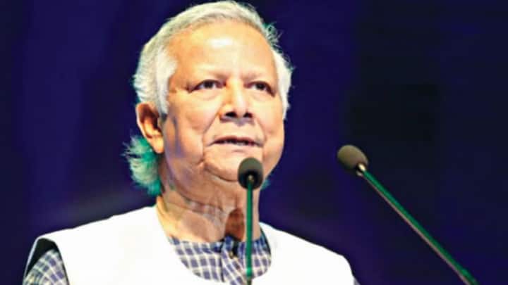 मो. यूनुस के मुताबिक, बांग्लादेश में जनजीवन अस्त-व्यस्त हो चुका है और यह सरकार के लिए सबसे बड़ी चुनौती है. पूरा सिस्टम के साथ उथल-पुथल हो चुकी है. फिर से नई शुरुआत करनी होगी. जब भी कोई नया फैसला होता है तो कुछ लोग पसंद करते हैं, जबकि कुछ उसे नापसंद करते हैं. ऐसे काम किया जाता है.