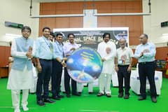 In Pics: రాకెట్లతో పవన్ కల్యాణ్ ఫోటోలు - శ్రీహరి కోటలో జనసేనాని సందడి