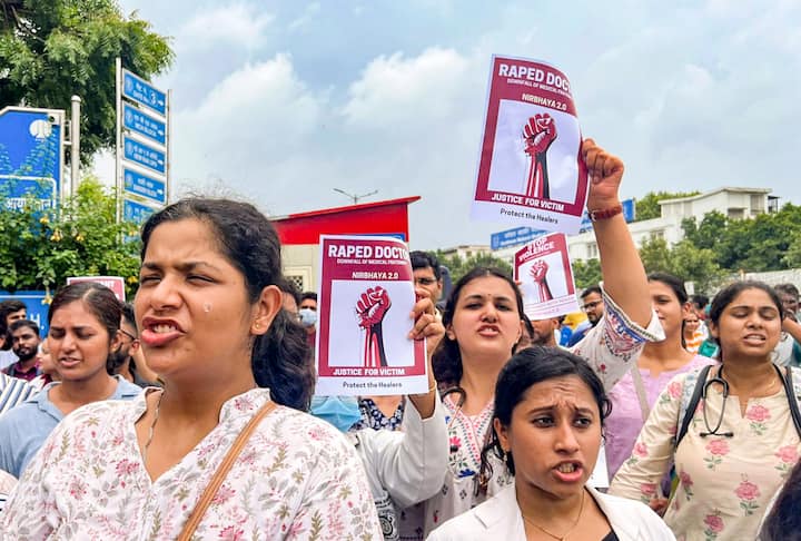 अगर, लैबोरेट्रीज की बात करें तो तकरीबन 25% लैबोरेट्री सर्विस कम हुई है. आज कुल मिलाकर 17095 केसेस ही टेस्ट हो पाए हैं.