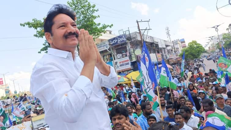 Jogi Ramesh Former YSRCP Minister Residence Raided By Anti-Corruption Bureau Former Andhra Minister YSRCP's Jogi Ramesh In Trouble As ACB Takes Action In Land Scam Case