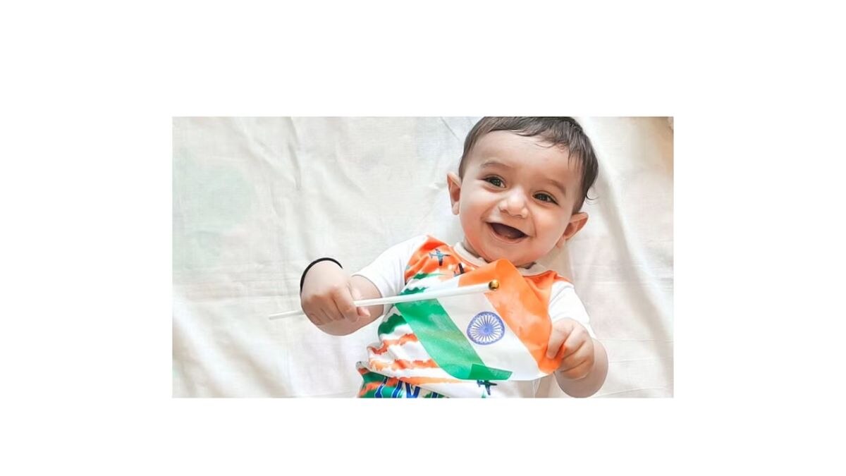 Independence Day Baby Photoshoot : स्वातंत्र्यदिन निमित्त मुलांचे फोटोशूट करायचंय? ट्रेंडमध्ये असलेल्या 'या' भन्नाट आयडिया जाणून घ्या