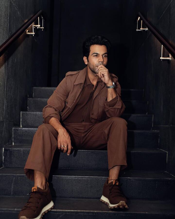 राजकुमार राव ने ‘स्त्री 2’ के लिए मेकर्स से 6 करोड़ रुपए वसूले हैं. इस बात से हर कोई हैरान है कि एक्टर ने श्रद्धा को फीस में मात दे दी है.