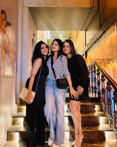 Satyabhama Serial Debjani Modak : స్నేహితులతో ఎంజాయ్ చేస్తోన్న 'సత్యభామ' సీరియల్ బ్యూటీ దెబ్జాని మోదక్!