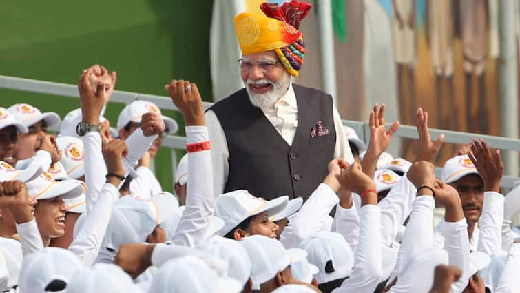 independence-day-2024-pm--modi-will-hoist-flag-at-red-fort-6000-special-guests-viksit-bharat-2047-theme-know-full-day-schedule Independence Day: વિકસિત ભારત @2047ની થીમ,6000 ખાસ મહેમાન; સ્વતંત્રતા દિવસ પર પીએમ મોદીને મળશે 21 તોપોની સલામી