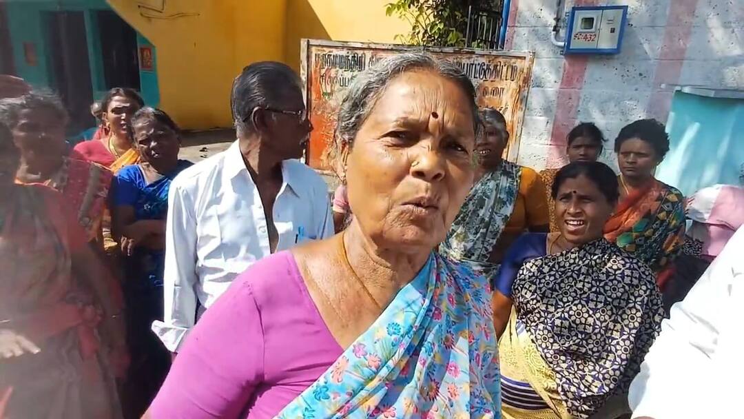 Dharmapuri news sudden twist incident of petitioning the district collector office for a government liquor shop near pennagaram - TNN ‘எல்லோரும் திட்டுறாங்க, மதுக்கடை வேணாம்’ - ஒரே நாளில் பல்டி அடித்த பெண்மணி - காரணம் என்ன?