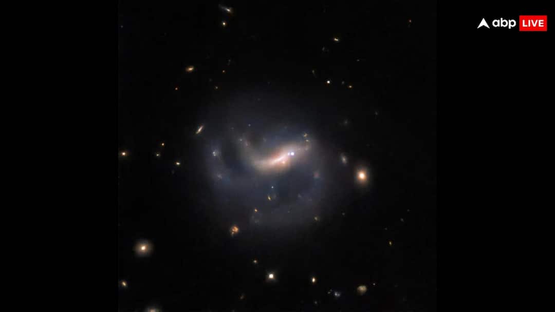 NASA Hubble Captures Stunning Image Of Supernova In Distant Galaxy NASA Hubble Captures Stunning Image Of Supernova In Distant Galaxy NASA Hubble Captures Stunning Image Of Supernova In Distant Galaxy