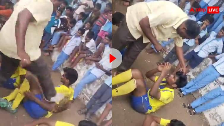 Coach kicked players in chest after losing football match video goes viral फुटबॉल मैच हारने के बाद कोच ने खिलाड़ियों की छाती पर मारी लात, क्रूरता का वीडियो वायरल