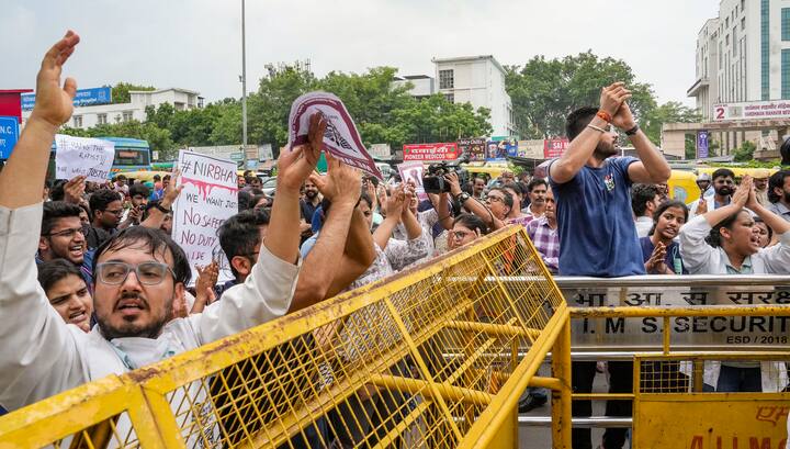 न्यूक्लियर मेडिसिन के मामले में सिर्फ 37 पेट स्कैन हुए हैं और उसे तरीके से अगर देखे तो तकरीबन 20% केस रिड्यूस हुए हैं.