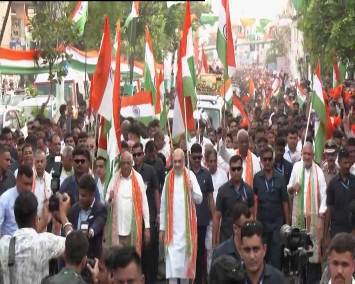 Tiranga Yatra: ભાજપનું 'હર ઘર તિરંગા અભિયાન', અમિત શાહે અમદાવાદમાં કરાવ્યું તિરંગા યાત્રાનું ફ્લેગ ઓફ