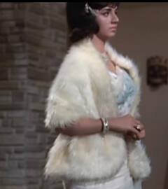 सुनील दत्त की इस हिरोइन की दर्द भरी रही थी असल जिंदगी, 33 साल की उम्र में हुई मौत, ठेले पर शमशान घाट पहुंची थी लाश