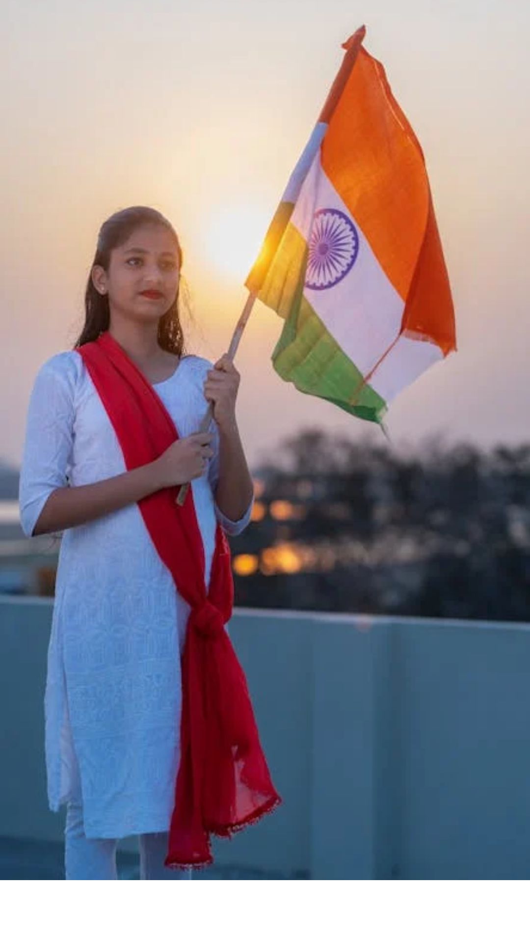 ஆண்டு தோறும் பெங்களூரில் சுதந்திர தினத்தன்று ஒவ்வொரு பள்ளி, கல்லூரி மற்றும் பொது இடங்களில் கொடியேற்றி கொண்டாடப்படுகிறது