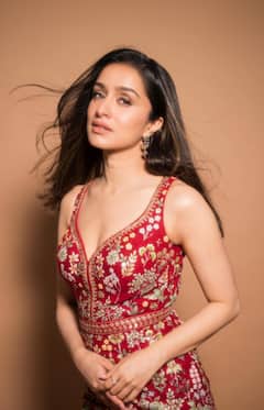 कभी कॉफी शॉप में किया था काम, फिर एक फिल्म ने बदल दी किस्मत, आज करोड़ों में फीस वसूलती है ये एक्ट्रेस