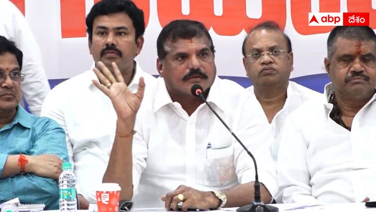 Botsa Satyanarayana is unanimous as MLC of Visakhapatnam local bodies Vizag MLC Election Winner: విశాఖ స్థానిక సంస్థల ఎమ్మెల్సీగా బొత్స ఏకగ్రీవం, నామినేషన్ విత్ డ్రా చేసుకున్న షఫీ