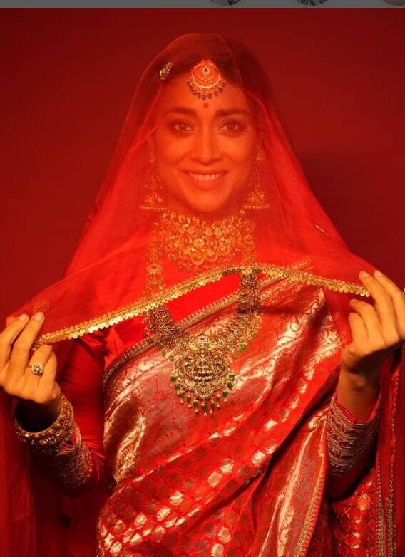 સિલ્ક સાડીમાં શ્રીયા સરનનો દુલ્હન લૂક વાયરલ