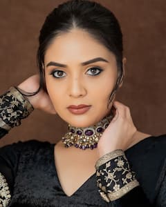 Anchor Sreemukhi : శ్రీముఖి లెహంగా లుక్స్ చూశారా? ఫంక్షన్లకు ఇలా రెడీ అయితే సూపర్ స్టన్నింగ్​గా ఉంటారు
