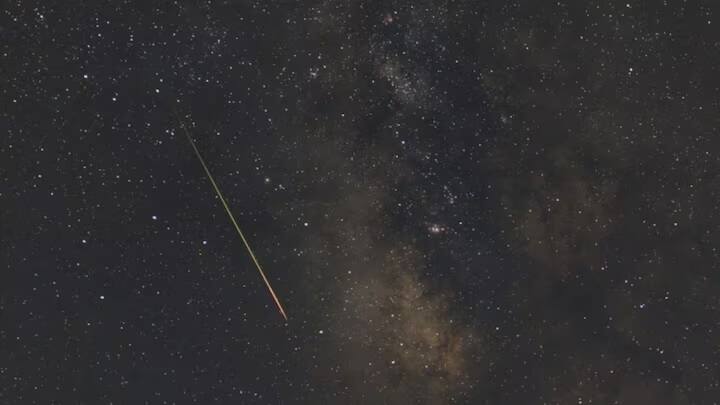 આ પ્રસિદ્ધ તેને પાઠ સ્વિત્ઝર્લેન્ડમાં સોમવારે મોડી રાત્રે દેખાયો હતો.