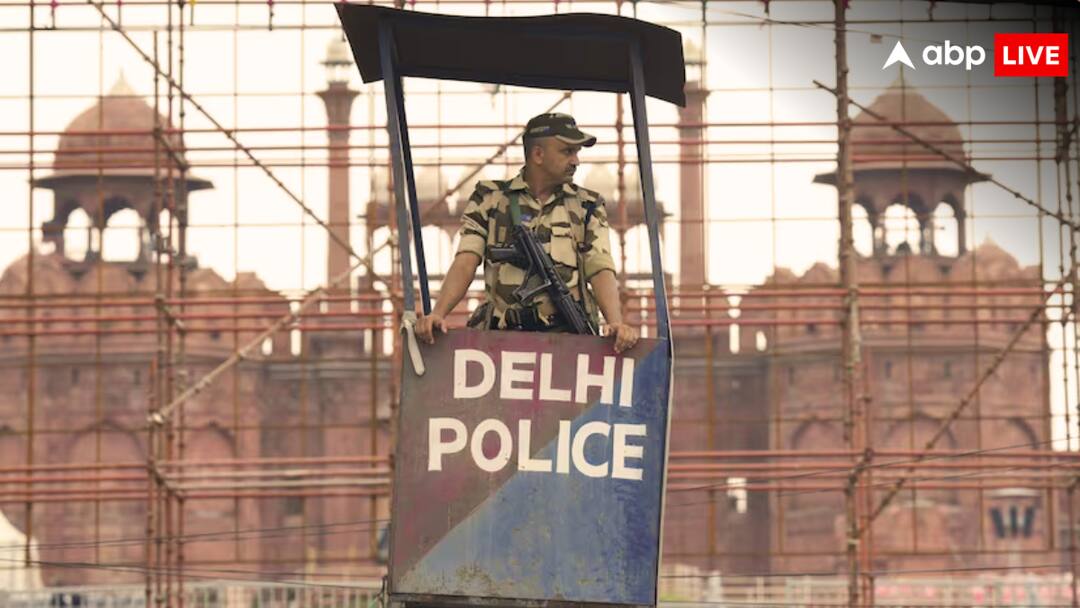 Delhi Security: शार्पशूटर्स, SWAT कमांडो, AI कैमरे... दिल्ली की होगी 'किलेबंदी', स्वतंत्रता दिवस पर कुछ ऐसे की जाएगी राजधानी की सुरक्षा Independence Day Security Arrangements in Delhi AI Based CCTV Cameras Sharpshooters Red Fort Guard Delhi Security: शार्पशूटर्स, SWAT कमांडो, AI कैमरे... दिल्ली की होगी 'किलेबंदी', स्वतंत्रता दिवस पर कुछ ऐसे की जाएगी राजधानी की सुरक्षा