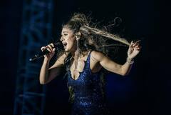 Sunidhi Chauhan Birthday: 14 वर्षांनी मोठ्या दिग्दर्शकाशी लग्न...सुनिधी चौहानचा हिंदू ते मुस्लिम असा प्रवास आणि नंतर घटस्फोट; जाणून घ्या!