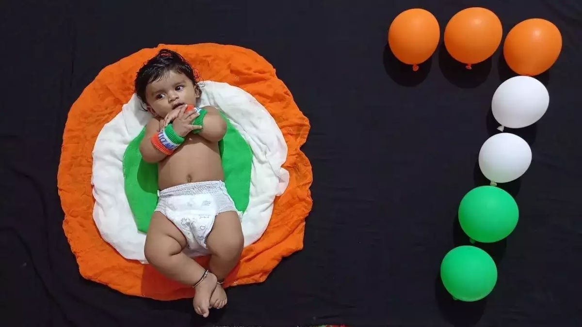 Independence Day Baby Photoshoot : स्वातंत्र्यदिन निमित्त मुलांचे फोटोशूट करायचंय? ट्रेंडमध्ये असलेल्या 'या' भन्नाट आयडिया जाणून घ्या