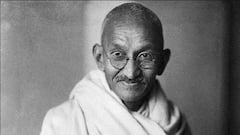 Pune Man Tries To Attack Mahatma Gandhi Statue With Billhook, Arrested