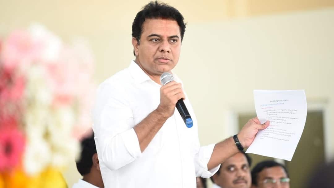 KTR express concern over Telangana loans increasing in Congress govt KTR News: 8 నెలల్లో 50 వేల కోట్ల అప్పులా? కాంగ్రెస్ సర్కార్‌ను నిలదీసిన కేసీఆర్