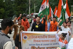 In Pics: शिमला में ABVP ने निकाली विशाल तिरंगा यात्रा, भारत मां के जयकारों से गूंज उठे पहाड़