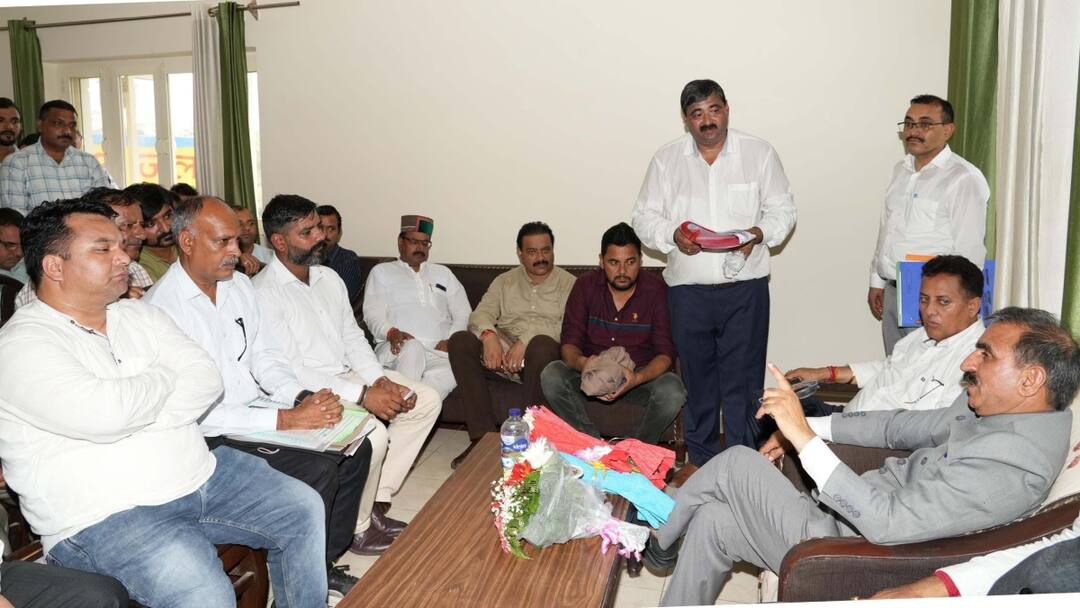 हिमाचल में काम पर वापस लौटेगा पटवारी-कानूनगो संघ, CM सुक्खू के साथ बैठक के बाद लिया फैसला Himachal Patwari Kanungo union will return to work after meeting with CM Sukhvinder Singh Sukhu ANN हिमाचल में काम पर वापस लौटेगा पटवारी-कानूनगो संघ, CM सुक्खू के साथ बैठक के बाद लिया फैसला