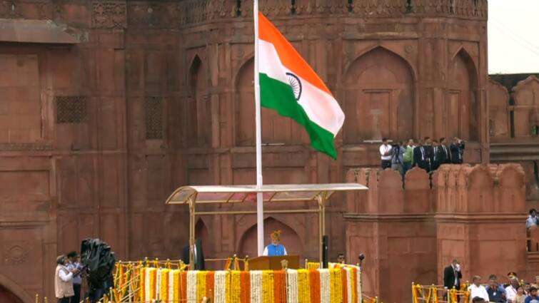 Independence Day Preparation underway to host 2036 Olympics in India confirms PM Modi Independence Day: લાલ કિલ્લા પરથી PM મોદીની મોટી જાહેરાત, કહ્યુ-'2036 ઓલિમ્પિક ભારતમાં યોજાય તેની તૈયારી કરી રહ્યા છીએ'