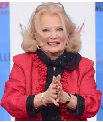 ਮਸ਼ਹੂਰ ਅਦਾਕਾਰਾ ਦਾ ਹੋਇਆ ਦੇਹਾਂਤ, ਗਮ 'ਚ ਡੁੱਬੇ ਫੈਨਜ਼...