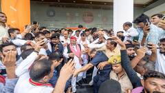 15 अगस्त पर लखनऊ में अखिलेश यादव ने फहराया तिरंगा, स्वतंत्रता दिवस की दी बधाई