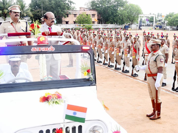 Independence Day 2024: சுதந்திர தினவிழா; கரூரில்  21 பயனாளிகளுக்கு ரூ.1.52 கோடி மதிப்பில் நலத்திட்ட உதவி வழங்கல்