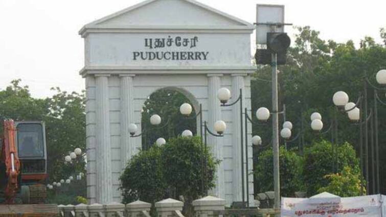 Puducherry Public Works Department Direct Recruitment Vacant Post of Junior Engineer Check details Job Alert: பொறியியல் படிப்பு முடித்தவரா?அரசு வேலை; விண்ணப்பிப்பது எப்படி?