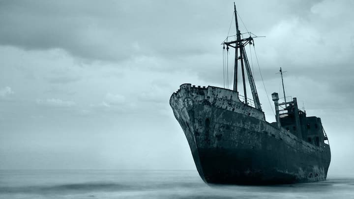 भूमध्य सागर के तल से जहाज के मलबे से कुछ दुर्लभ चीज मिली है. इन चीजों का मिलना यह बताता है कि यह समुद्री डाकू के समय का है जब वह समुद्री तट के कस्बों में लूट करते थे.