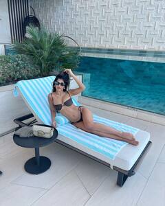 हार्दिक पांड्या की रूमर्ड गर्लफ्रेंड जैस्मिन वालिया हैं बेहद ग्लैमरस! बिकिनी में दिए ऐसे-ऐसे पोज, वायरल हैं तस्वीरें