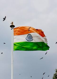 Movies Released on Independence Day: 15 अगस्त 1975 को रिलीज हुई थीं दो ऐतिहासिक फिल्में, बॉक्स ऑफिस पर आया था सैलाब